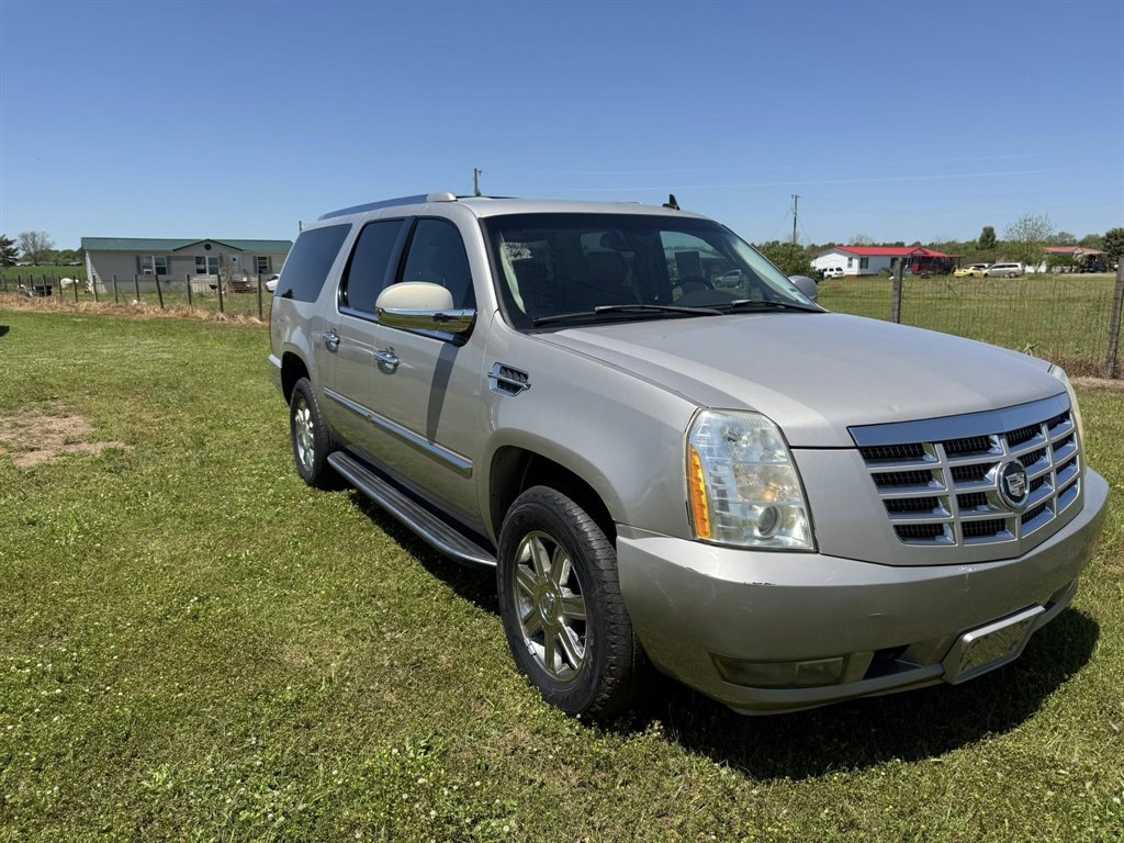 2007 Cadillac Escalade ESV Base's photo